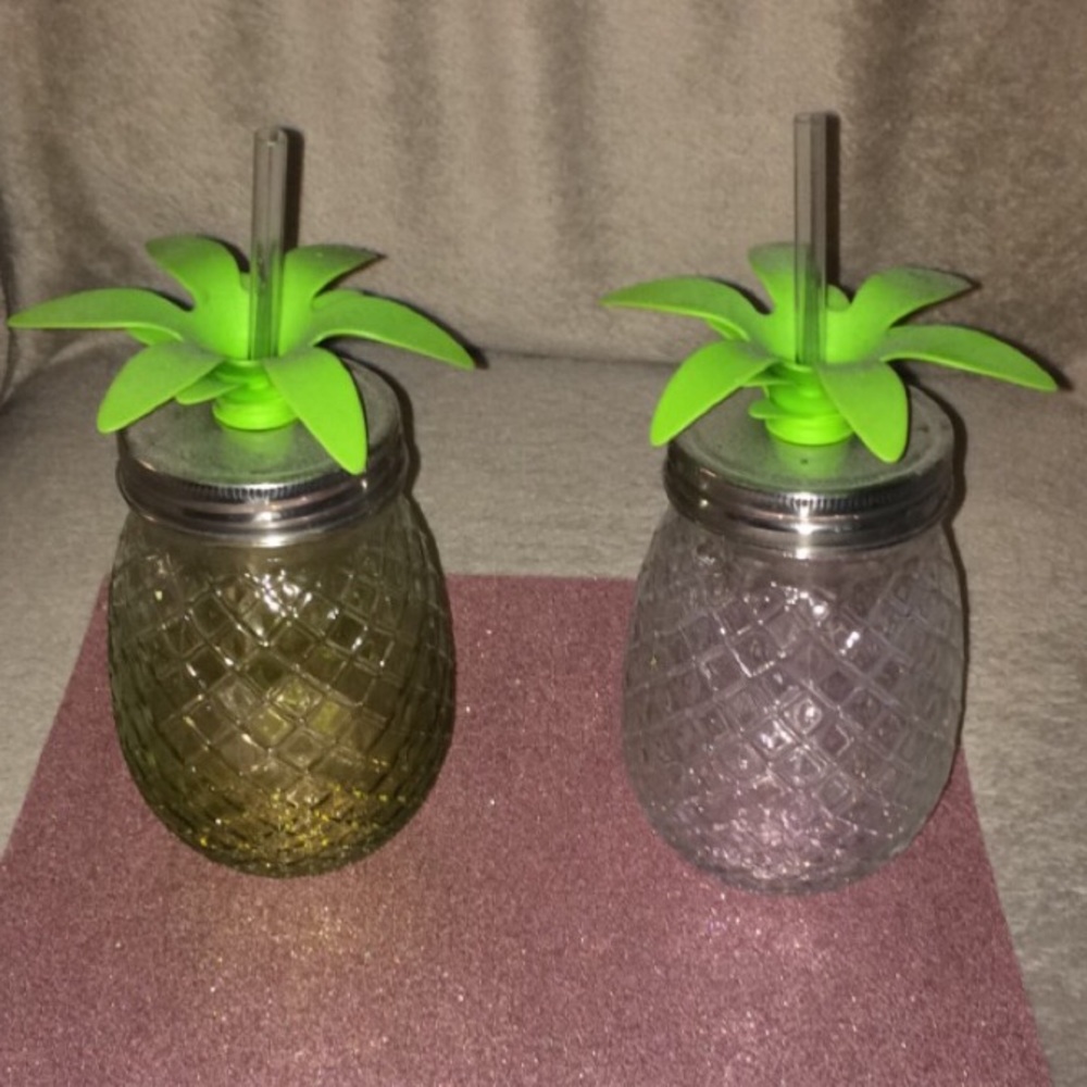 2 pineapple palm tree glassware
